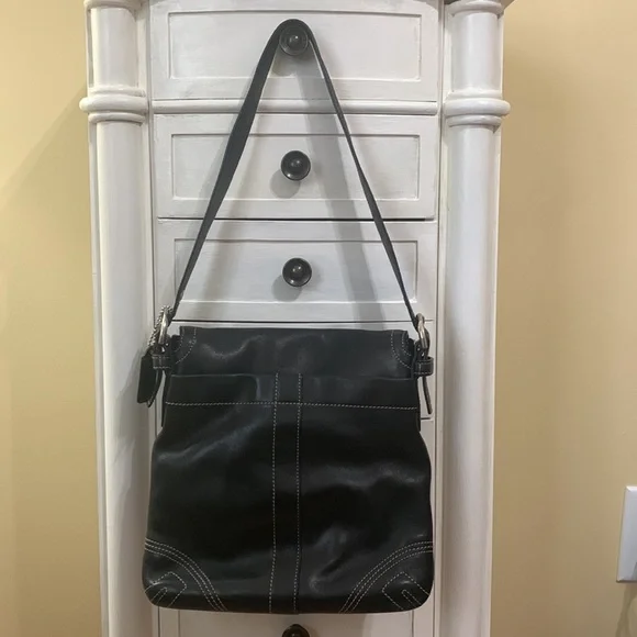 👜Coach Hampton Small Soho Crossbody Purse Buckle Flap👜 - Picture 3 of 4